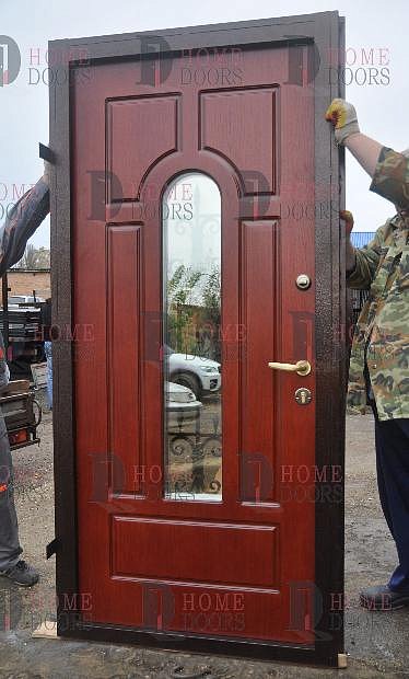 Стальная дверь с зеркалом