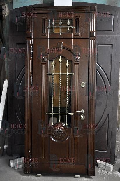 Парадная дверь со стеклом и ковкой HomeDoors